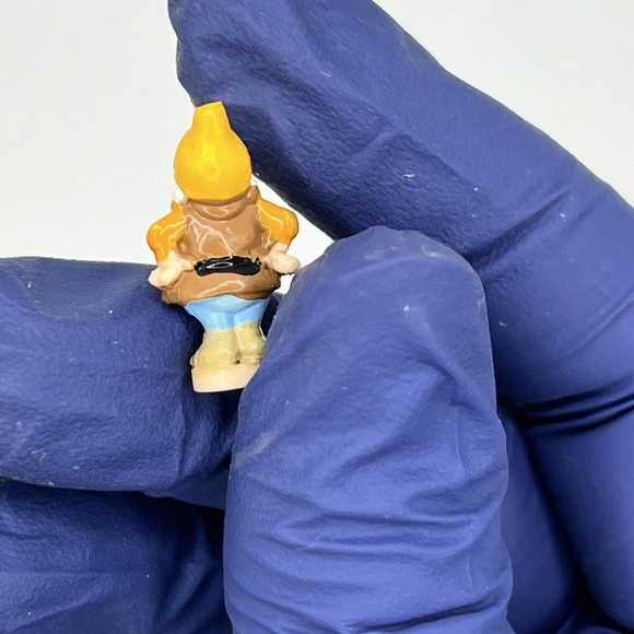 Vintage 1995 Bluebird Polly Pocket Disney Snow White Dwarfs Cottage W/ 2 Figures - Picture 12 of 12